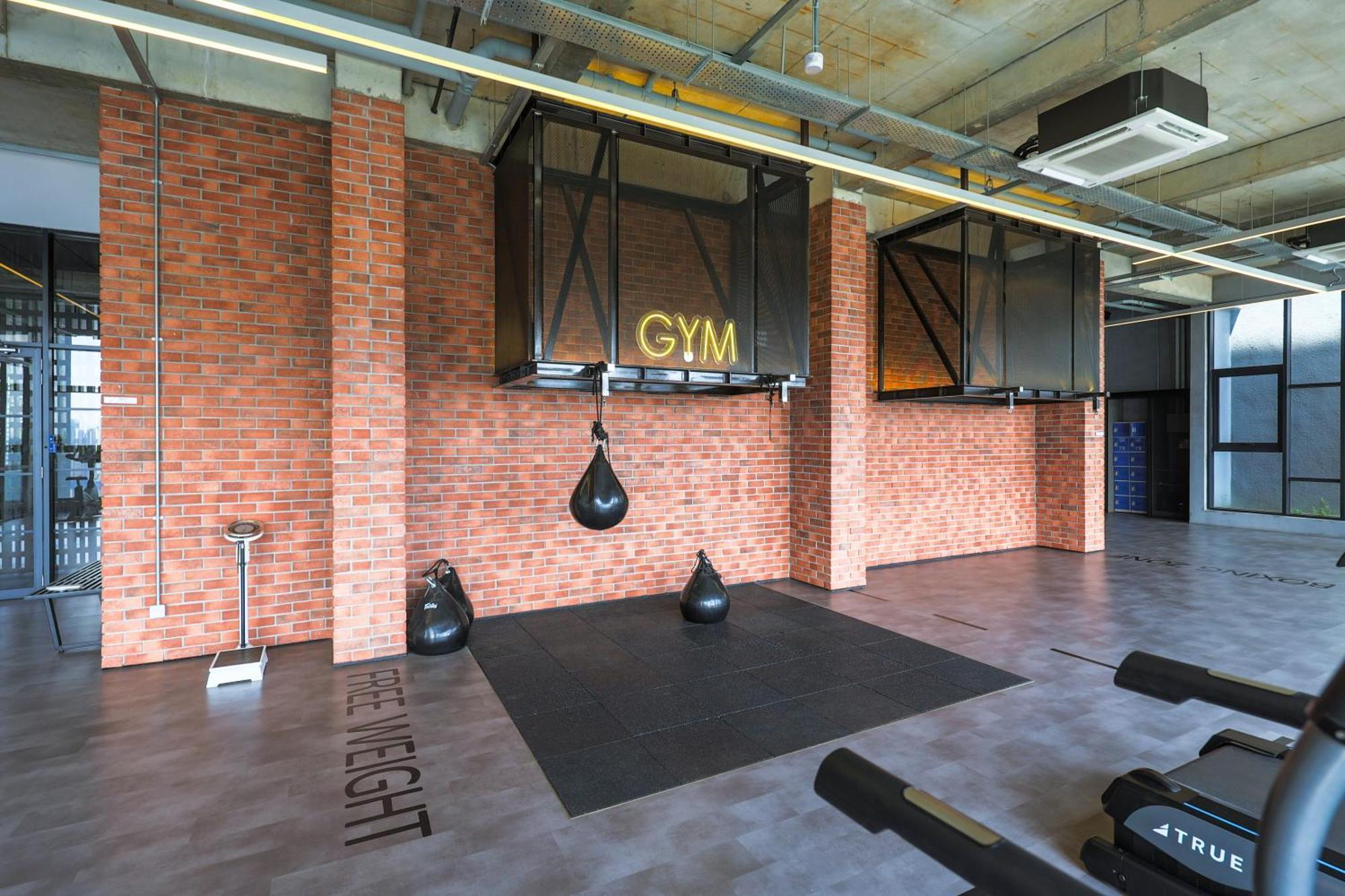 Millerz Square By Mykey Apartamento Kuala Lumpur Exterior foto The gym at the hotel