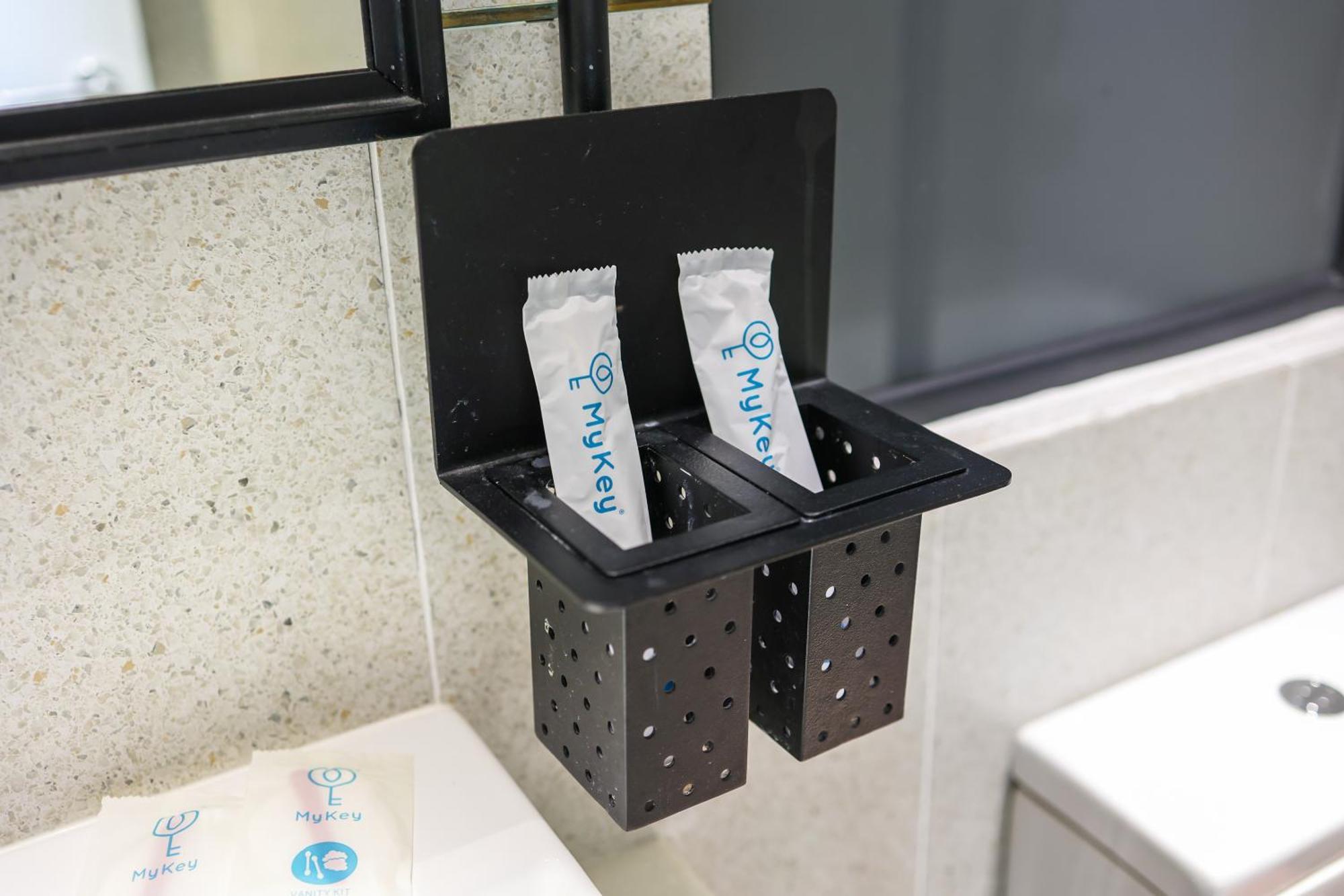 Millerz Square By Mykey Apartamento Kuala Lumpur Exterior foto A shower gel dispenser