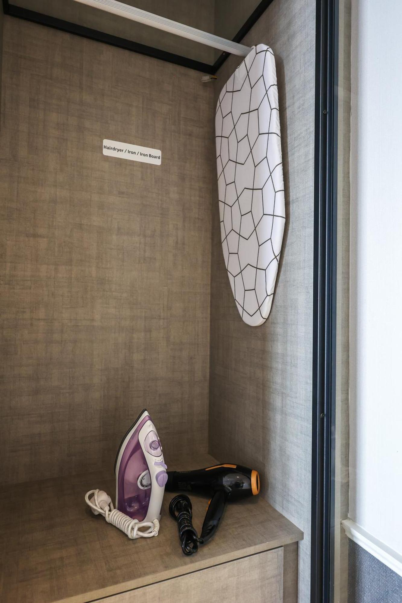 Millerz Square By Mykey Apartamento Kuala Lumpur Exterior foto A refrigerator with a built-in ironing board